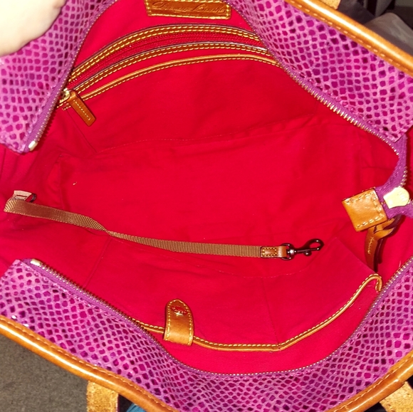 Dooney & Bourke CHARLESTON Purple and Tan Tote Bag - Picture 5 of 8